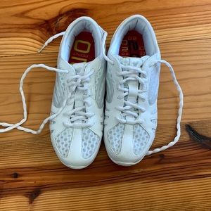 Varsity cheer shoes